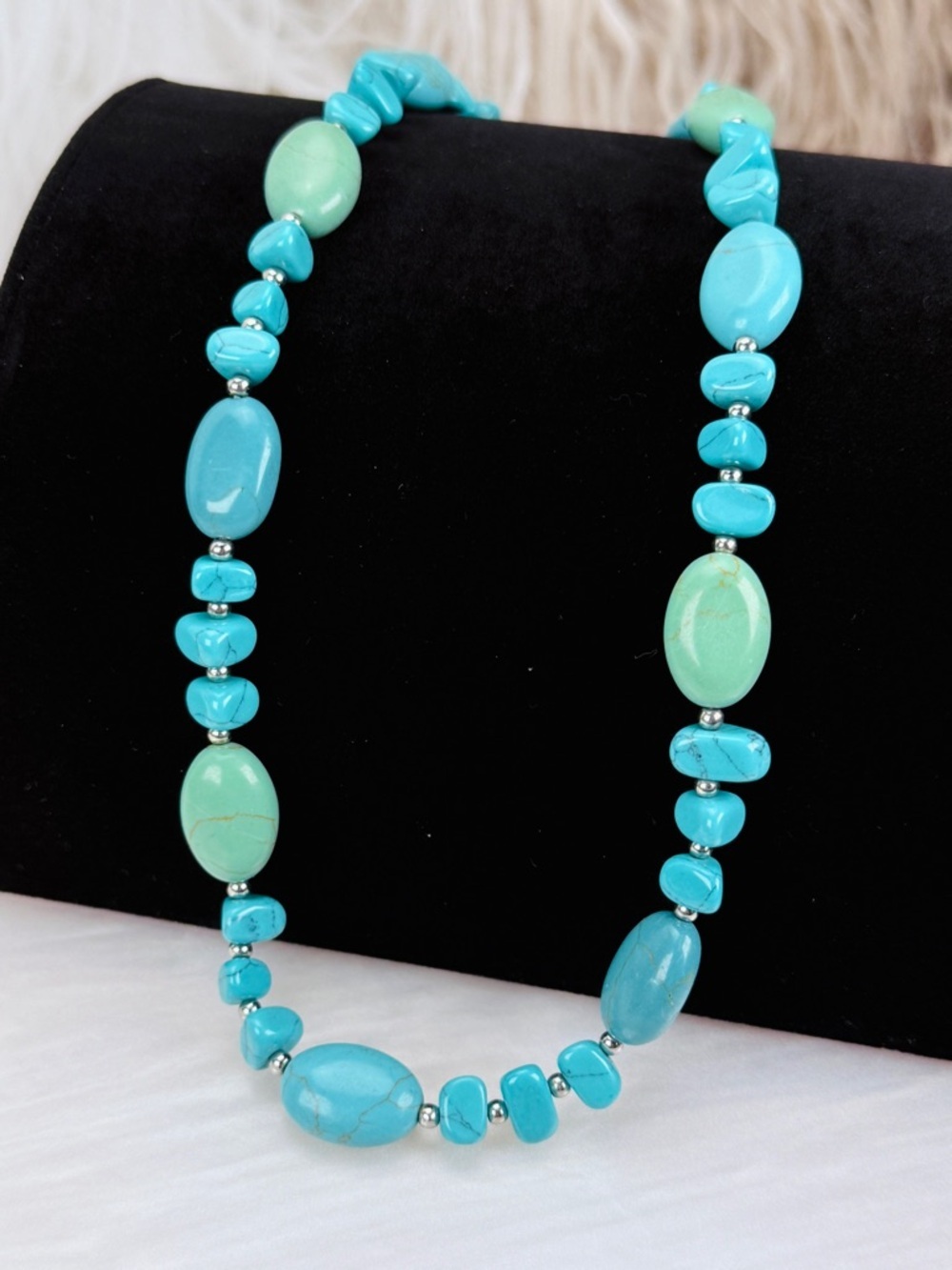 Vintage southwestern style, blue faux turquoise chaps costume necklace